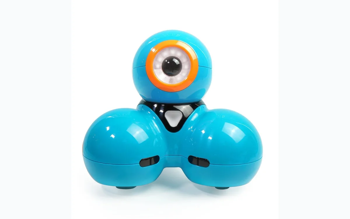 Wonder Workshop Dash coding robot sold by STEMfinity